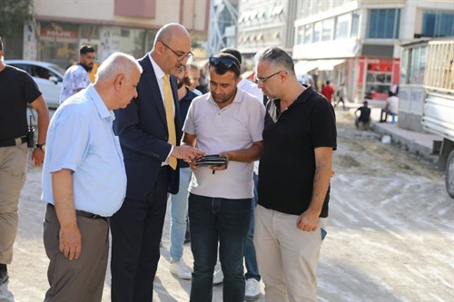 Kaymakam/Belediye Başkan V. Aydın İpekyolu Belediyesi Tarafından Yapılan Çalışmaları Yerinde İncelemeye Devam Ediyor